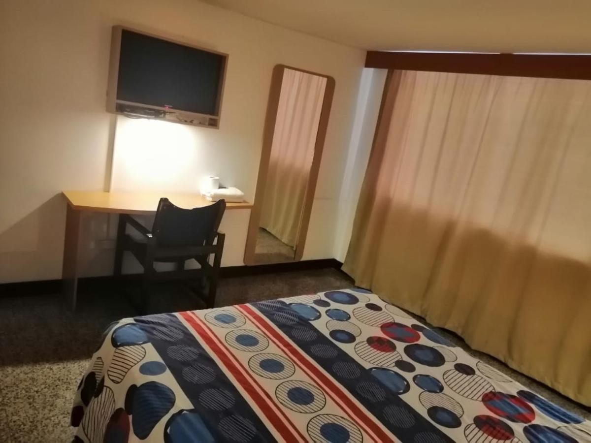 Hotel Del Oeste Cali Εξωτερικό φωτογραφία