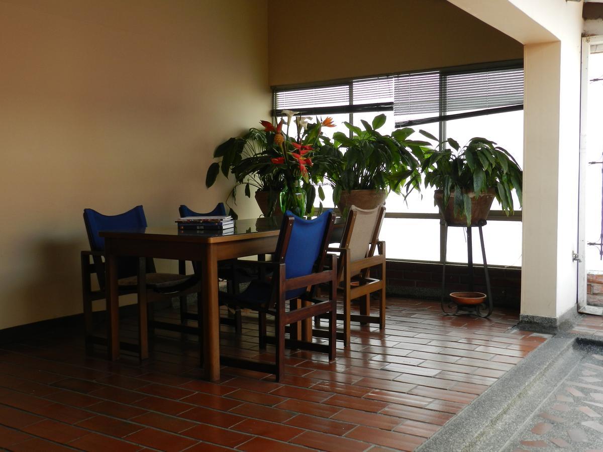 Hotel Del Oeste Cali Εξωτερικό φωτογραφία