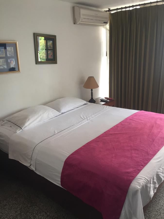 Hotel Del Oeste Cali Εξωτερικό φωτογραφία